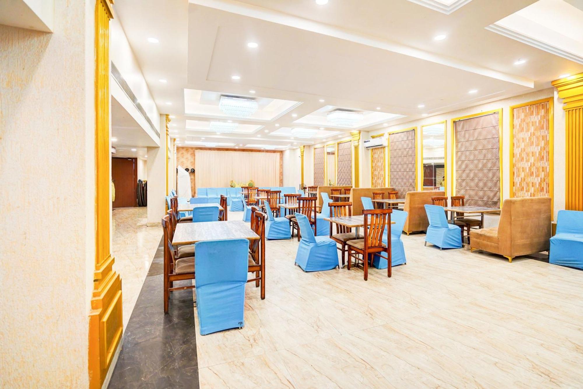 Townhouse Ram Katora Near Vishwanath Temple Formerly Sv Grand Hotel พาราณสี ภายนอก รูปภาพ